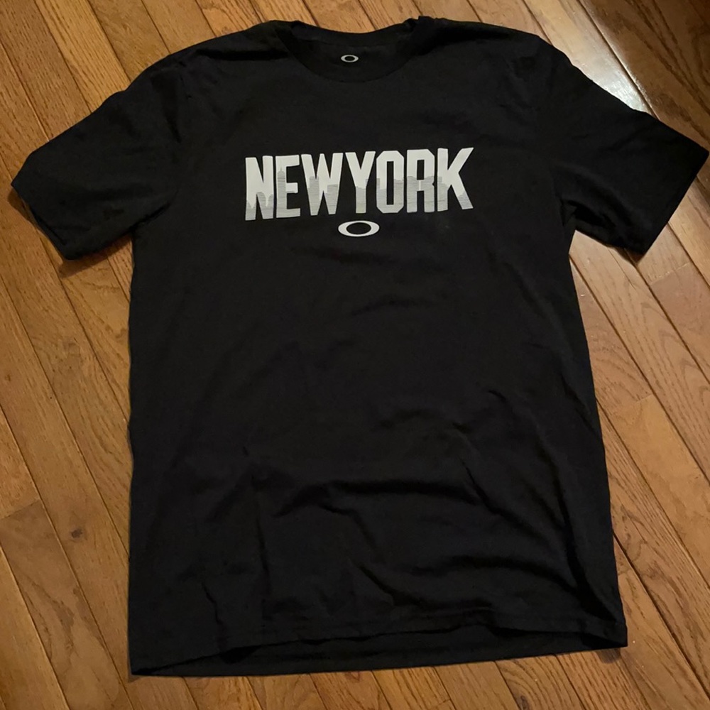Oakley NY shirt
